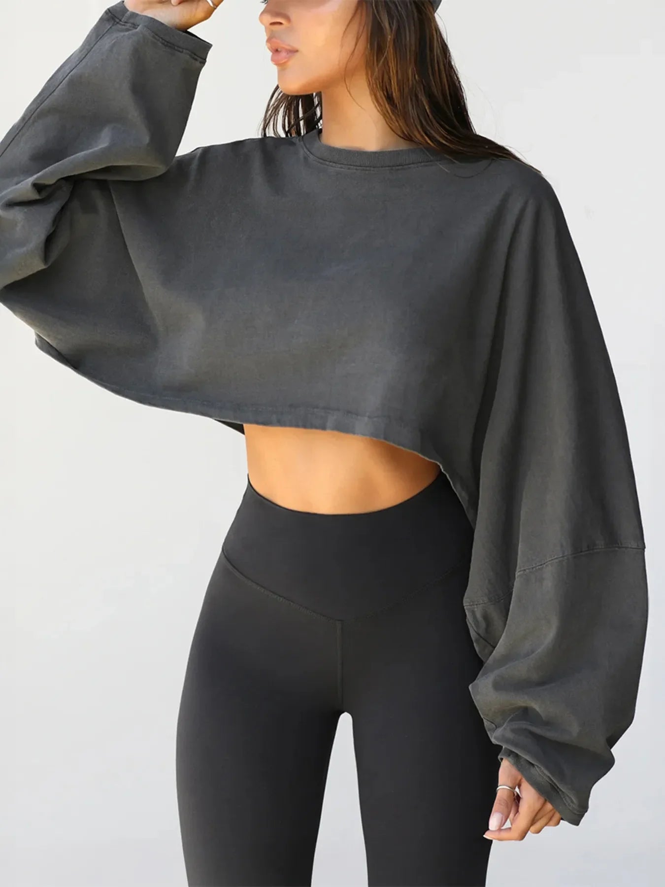 Round Neck Long Sleeve Crop Sweatshirt