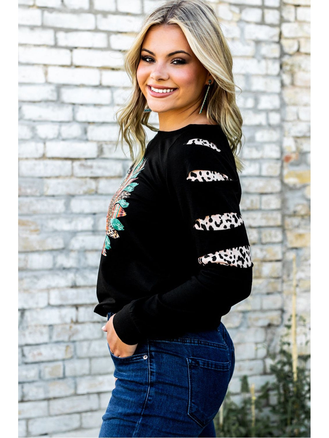 Women Graphic Leopard Patch Sweatshirt