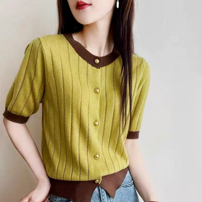 High-grade Classic Style Contrast Color Short-sleeved Knitted Sweater