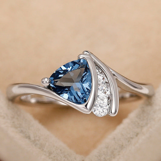 Geometric Design Copper Inlaid Zircon Women's Fashion Personality Affordable Luxury Silver Ring
