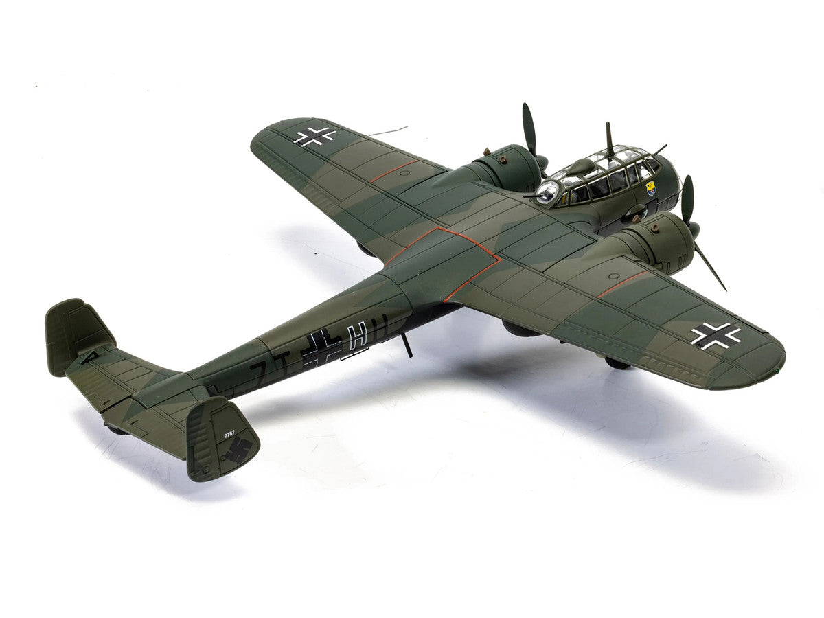 Dornier Do 17Z-5 Aircraft "7T+HH W.Nr.2787 KGR.606 Lannion France" (1940) German Luftwaffe "The Aviation Archive" Series 1/72 Diecast Model Car by Corgi