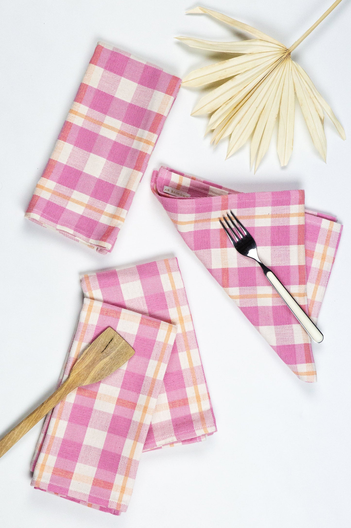 Archive NY Abigail Plaid Dinner Napkin in Bubblegum
