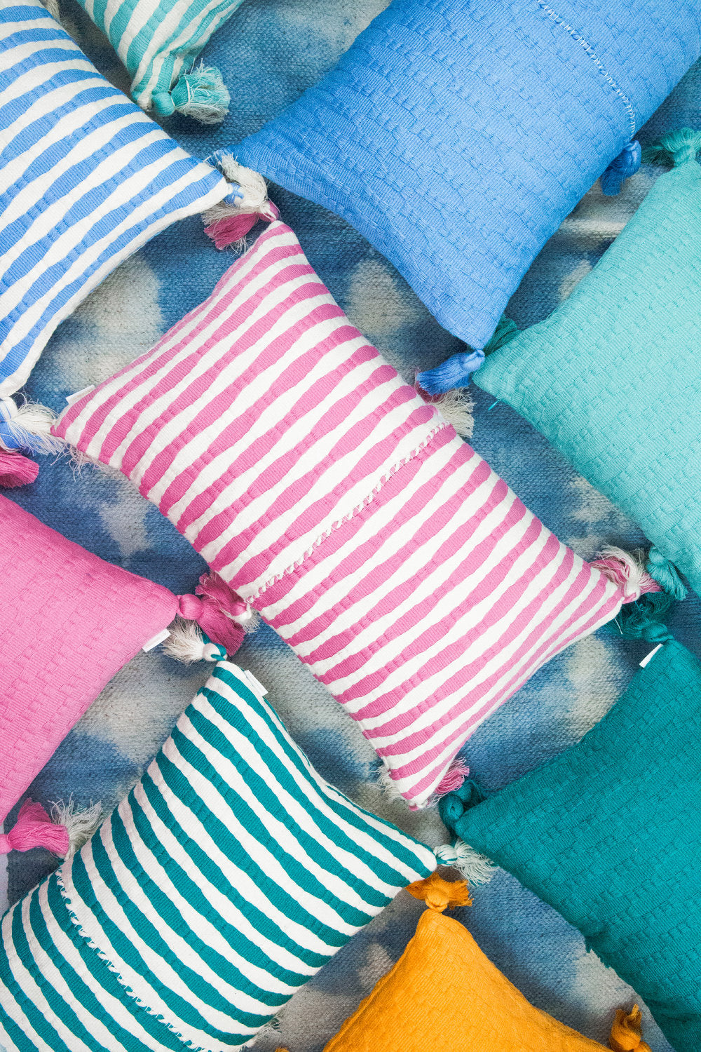 Antigua Pillow - Orchid Solid