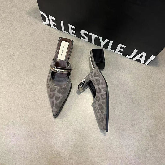 Summer Women Cover Toe Mules Slippers Fashion Metal Decoration Thick Heel Slide Shoes Comfort Street Style Footwear