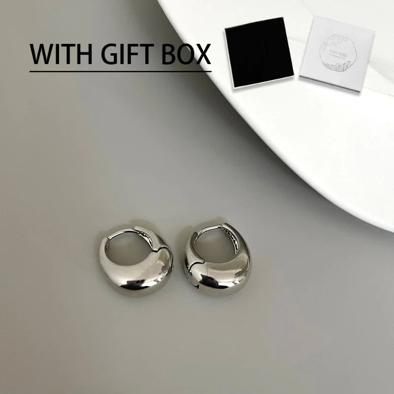 LENNIKOval Elegant Earrings, Women’s 3D Metal Design, Fit for Work/Casual Outfits, Flattering on All Faces, Perfect Gift Choice
