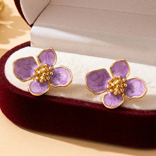 Women's Fashion Earrings Bohemian Style Three-Dimensional Flower Earrings in Green, Purple, White, and Gold, Elegant and Simple Earrings Suitable for Daily Wear and Vacation Wear, No Box