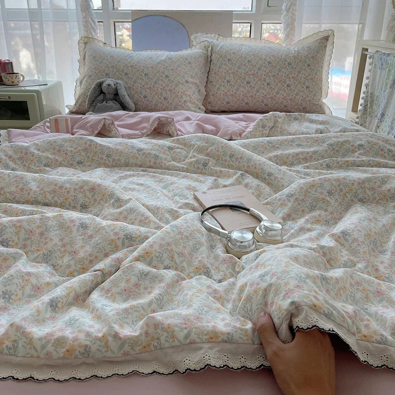 Summer Quilt Korean Style Duvet with Lace Single/Queen Size Comforter Flower Printed Quilted Blanket ģ¬ė¦ģ“ė¶ (No Pillowcase)
