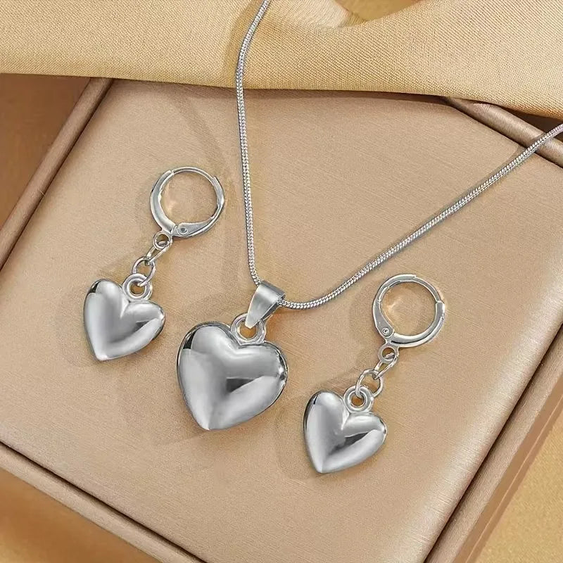 Two-piece heart-shaped necklace jewelry set - Heart pendant necklace and earring set, perfect for women's daily wear or parties.