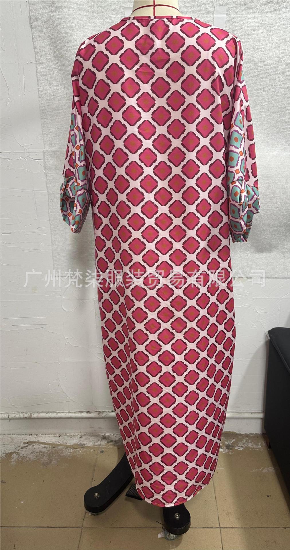 V-neck Printed Plus Size Loose Waist Dress Women