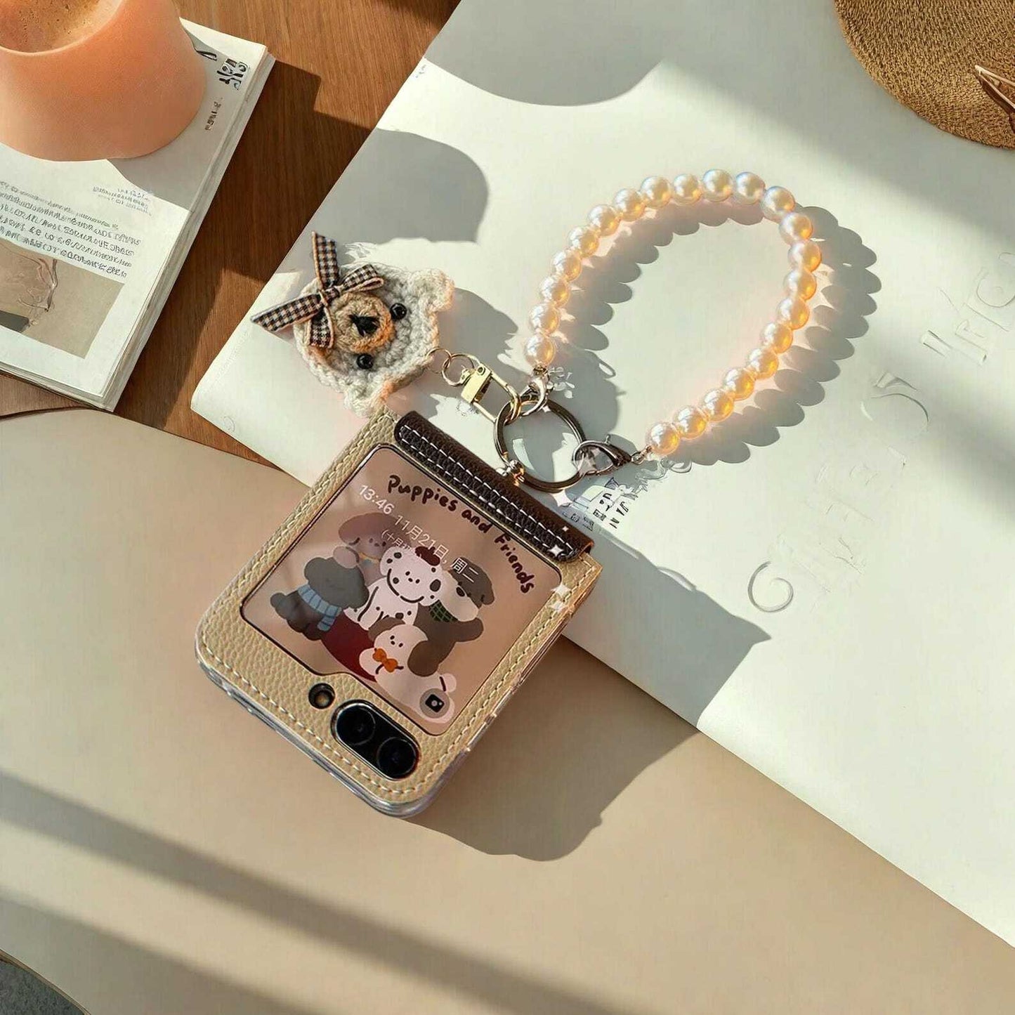 Pearl Bracelet Leather Case for Samsung Z Flip 5 6 - Stylish Chain Cover with Hinge Protection, Chic and Functional Design