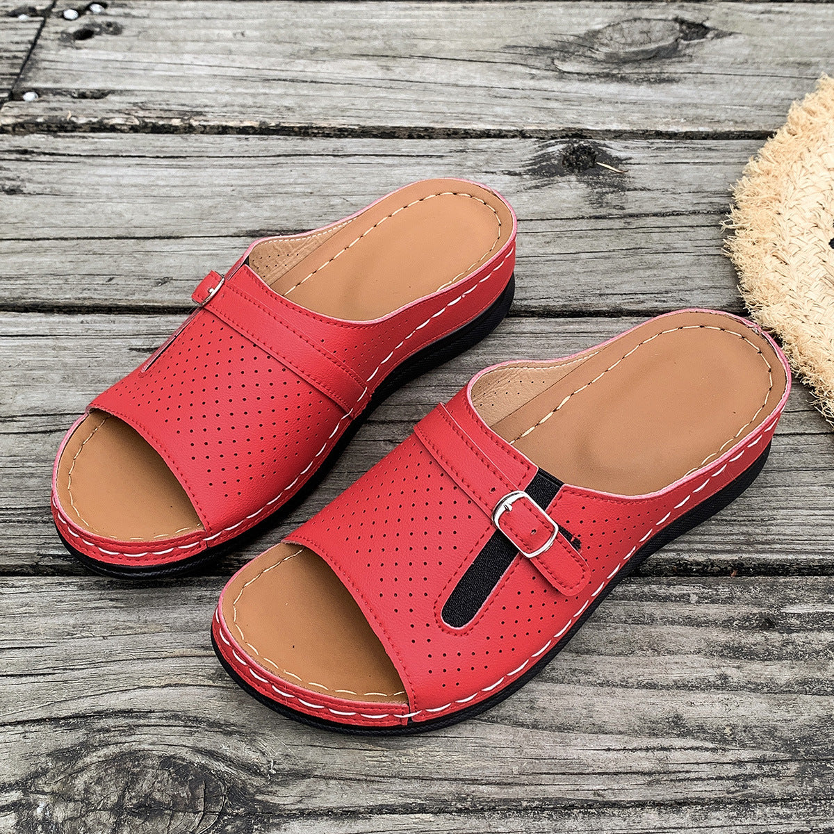 European And American Style Belt Buckle Stylish And Lightweight Slippers