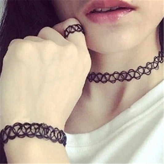 Three-piece Set Of Short Accessories, Bracelets, Rings, Necklaces