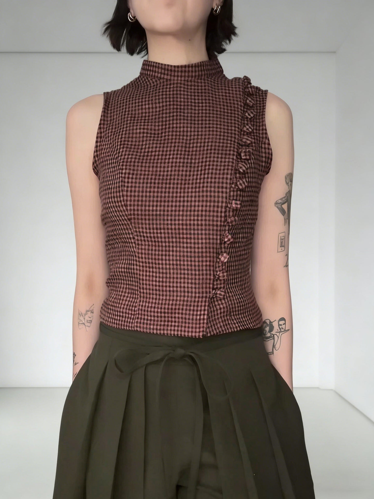 Red Black Gingham Turtleneck Sleeveless Side Ruffle Crop Top