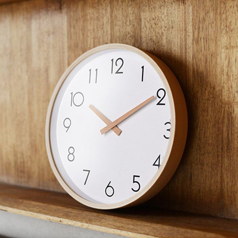 Japanese Style Silent Clock Bedroom Creative Wall-mounted Quartz Clock