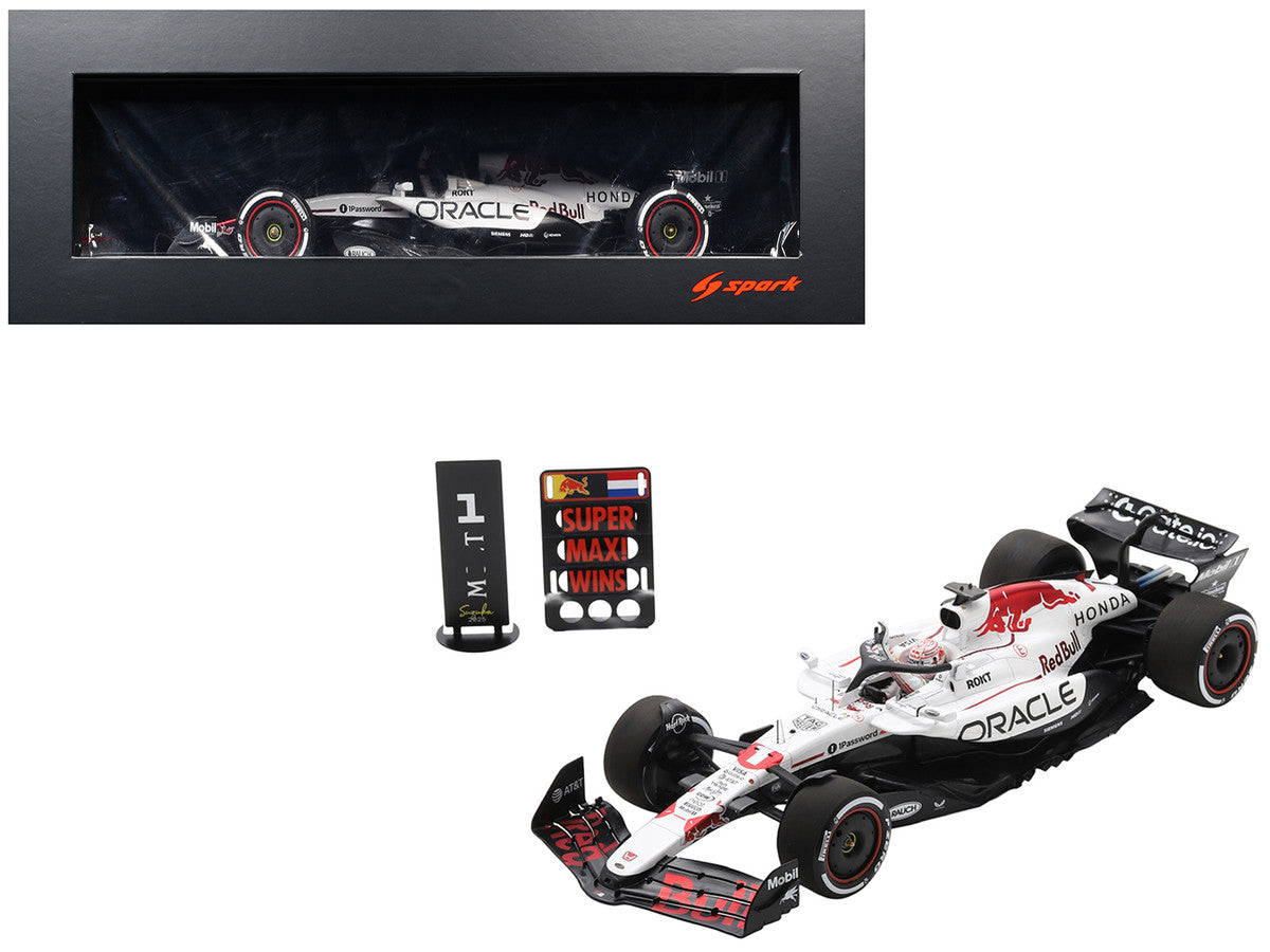 Red Bull Racing RB21 #1 Max Verstappen "Oracle Red Bull Racing" Winner Formula One F1 "Japanese GP" (2025) with Acrylic Display Case 1/18 Model Car by Spark
