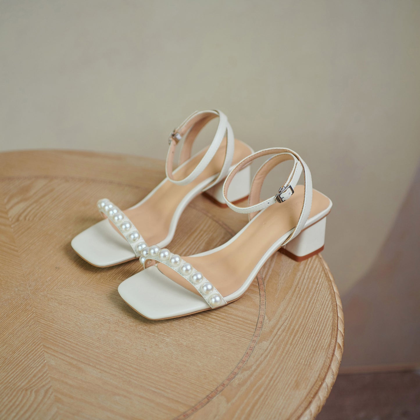 Fairy Style Pearl Women's Sandals with Thick Square Heel