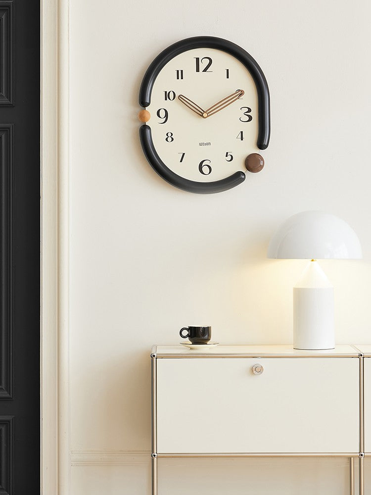 Creative Simple Living Room Punch-free Wall Clock