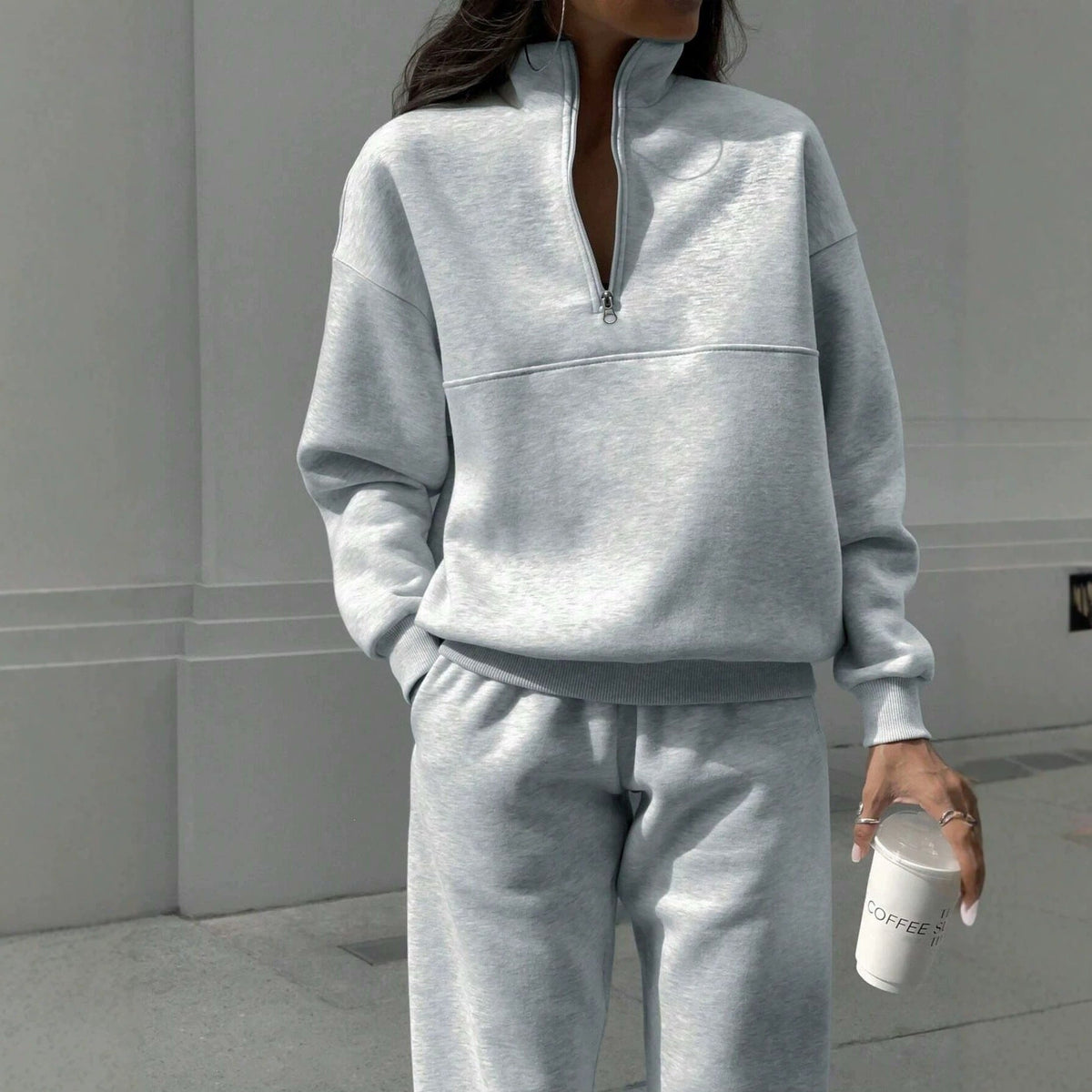 2026 European-style Autumn-Winter New  Stylish Flipping Collar Solid Color Casual Retro Style Set