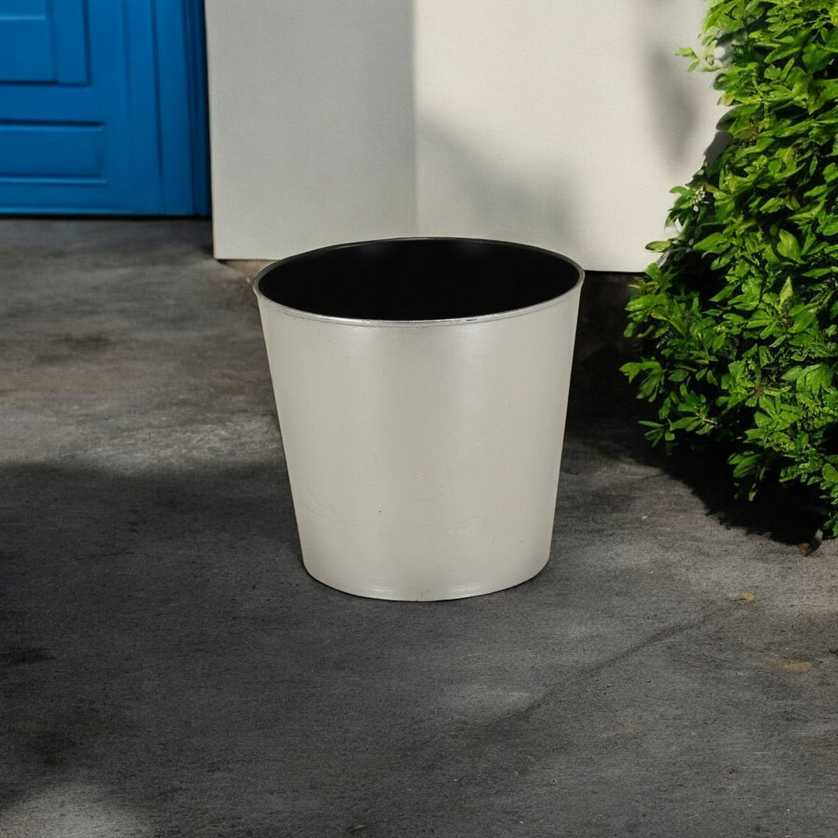 9" Silver Recycled Plastic Indoor Outdoor Round Pot Planter