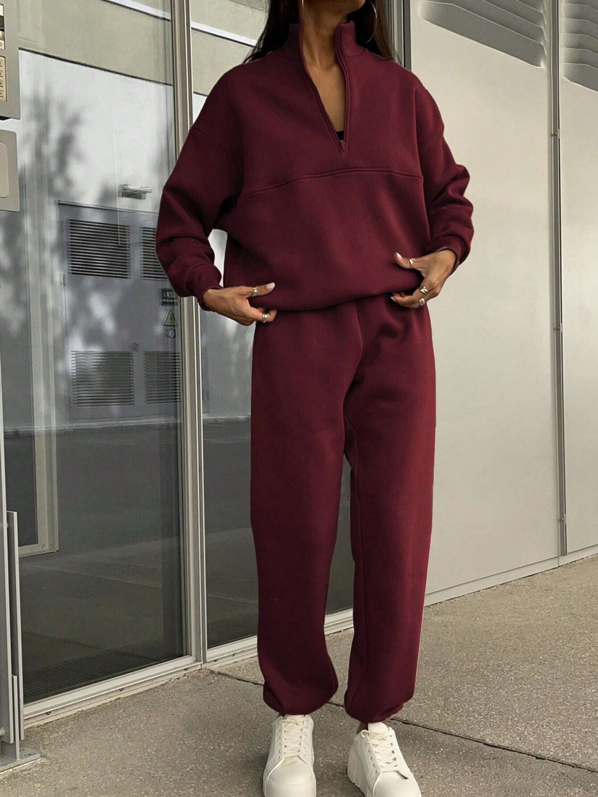 2026 European-style Autumn-Winter New  Stylish Flipping Collar Solid Color Casual Retro Style Set