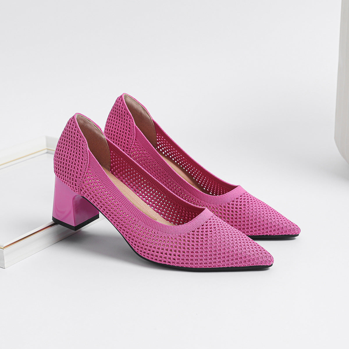 Women's Summer Casual Pointed Toe Chunky Heel Hollow Sandals