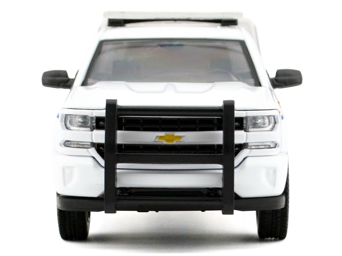 2017 Chevrolet Silverado 1500 LT Z71 Crew Cab Pickup Truck with Camper Box "Royal Canadian Mounted Police" White "Law Enforcement and Public Service" Series 1/27 Diecast Model Car by Motormax