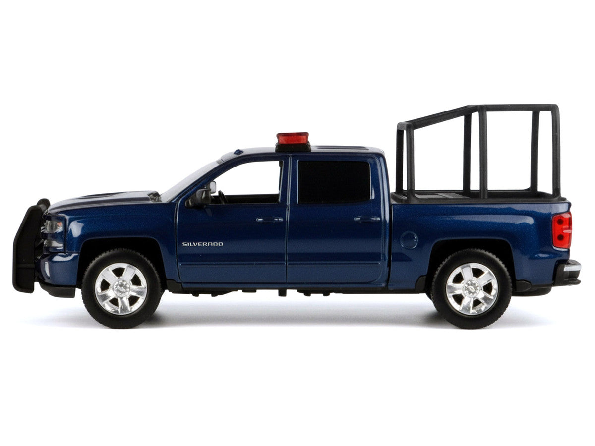 2017 Chevrolet Silverado 1500 LT Z71 Crew Cab Pickup Truck with Bed Cage Dark Blue with Flashing Light Bar and Front and Rear Lights and Sounds 1/27 Diecast Model Car by Motormax