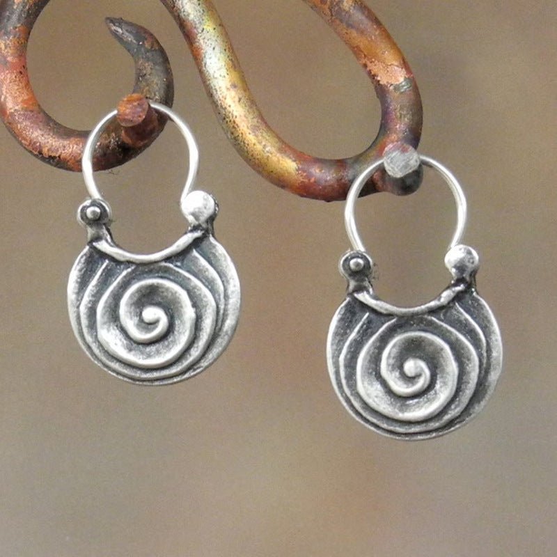 Simple Geometric Gypsy Curved Metal Ear Ring