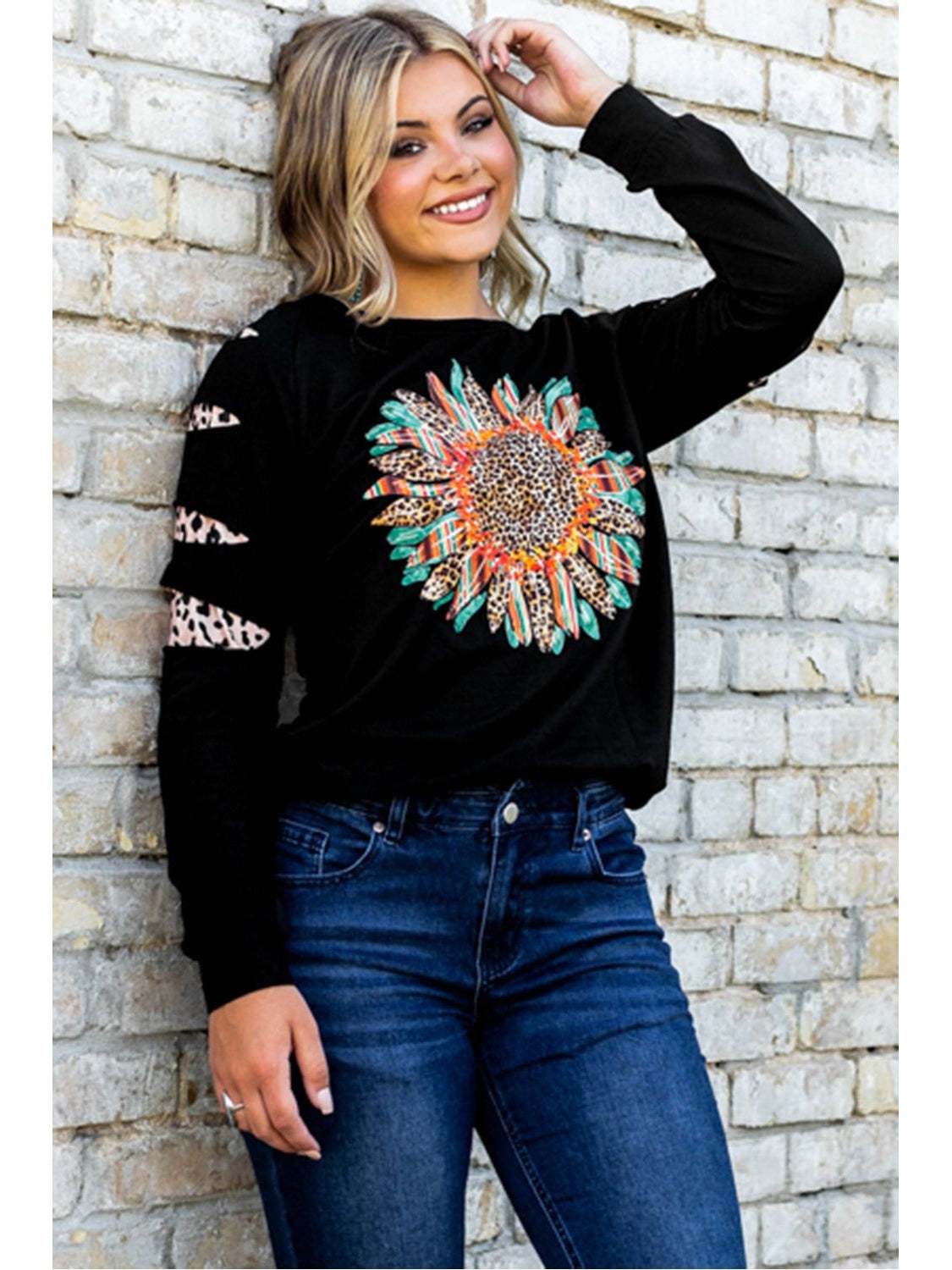 Women Graphic Leopard Patch Sweatshirt