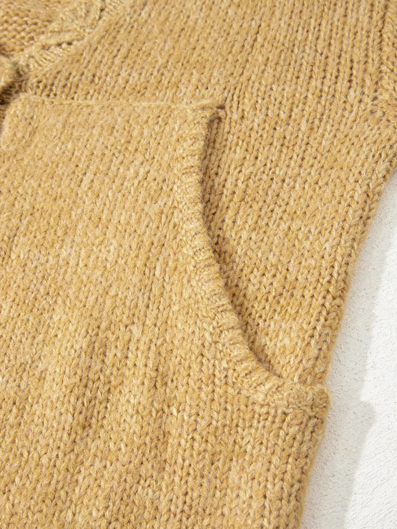 Women Lantern Sleeve Scallop V Neck Buttoned Front Cardigan Sweater