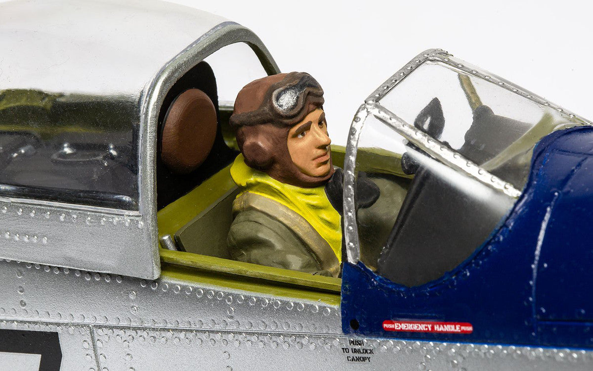 Level 4 Model Kit North American P-51D Mustang Aircraft with 2 Scheme Options 1/24 Plastic Model Kit by Airfix