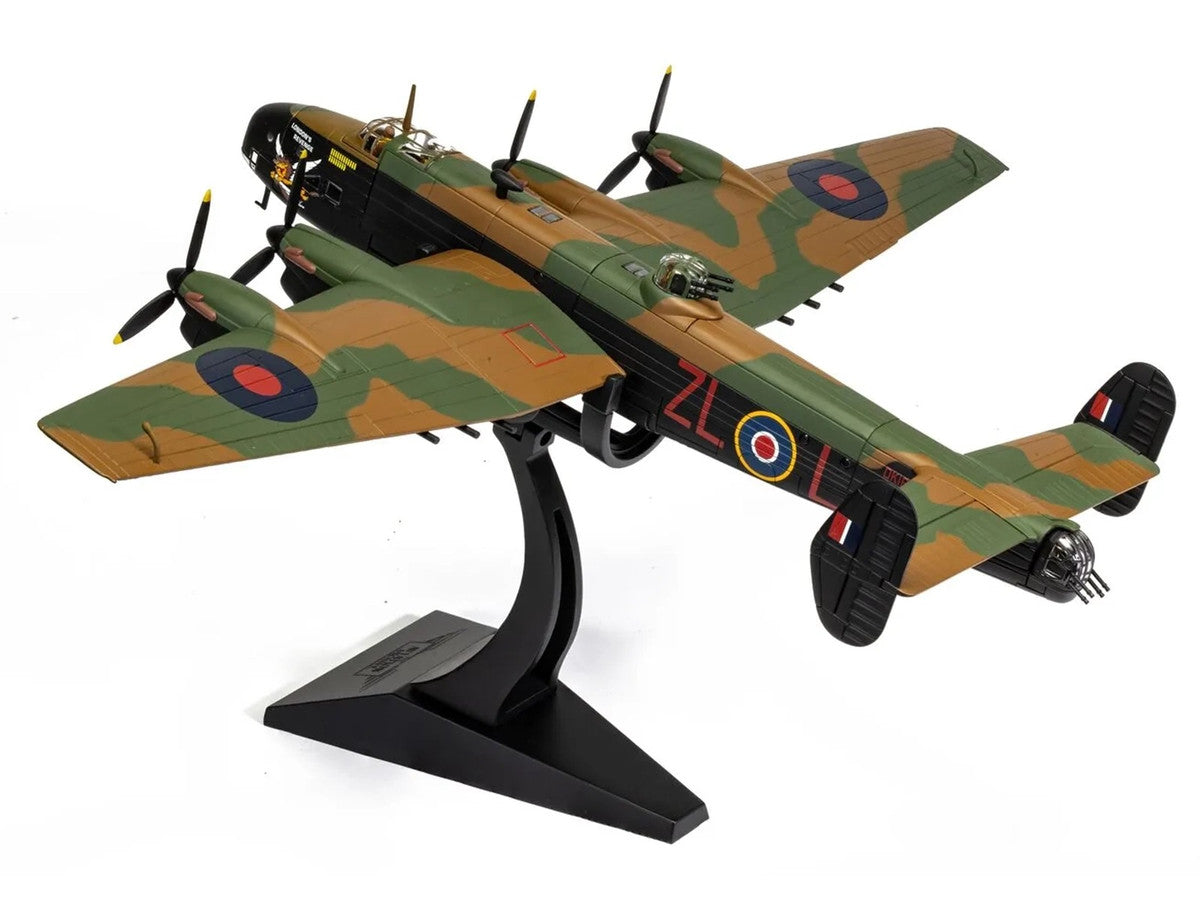 Handley Page Halifax MkV Bomber Aircraft "DK186 London’s Revenge - L for Lana No. 427 Squadron RAF Leeming" (1943) Royal Canadian Air Force "The Aviation Archive" Series 1/72 Diecast Model by Corgi