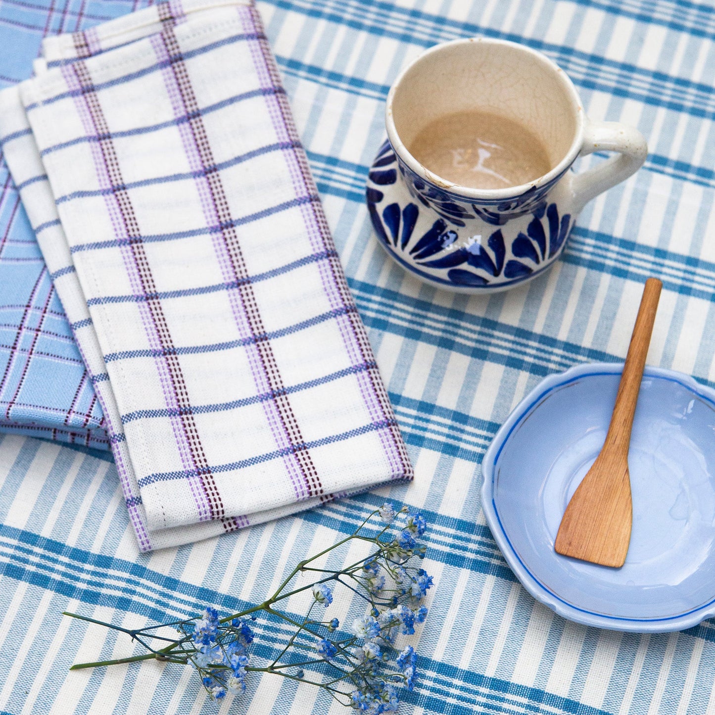 Coco Plaid Towel in Natural Indigo