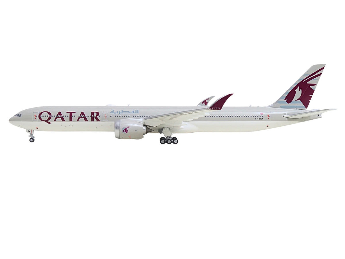Boeing 777-9 Commercial Aircraft "Qatar Airways" (A7-BKA) Gray with Dark Red Tail Graphics 1/400 Diecast Model GeminiJets