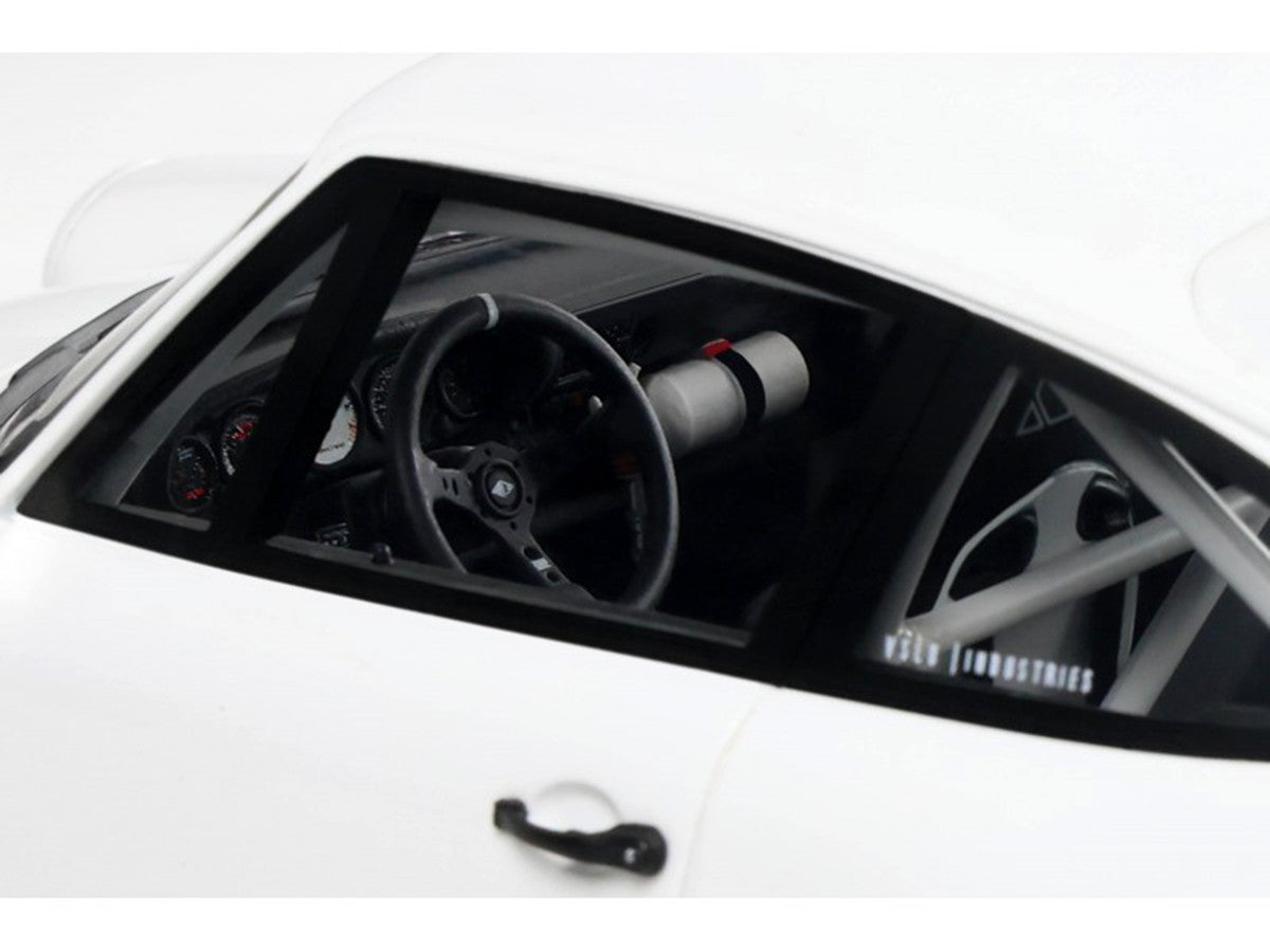2024 Strosek GIGA (Porsche 911) White 1/18 Model Car by GT Spirit