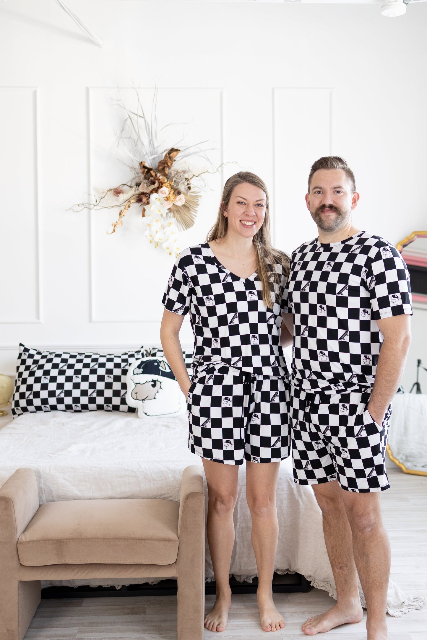 Checkered Llamas Women's 2pc Pajamas