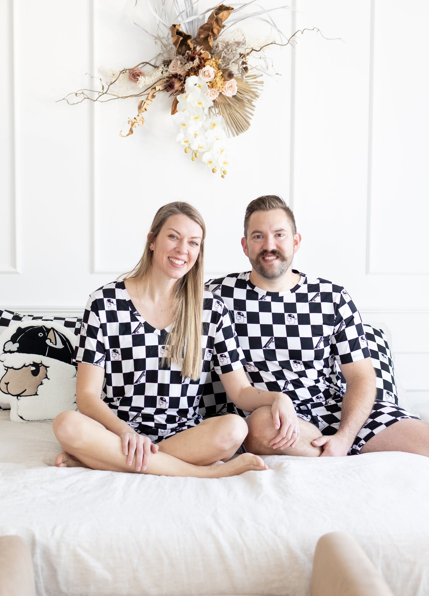 Checkered Llamas Men's 2pc Pajamas