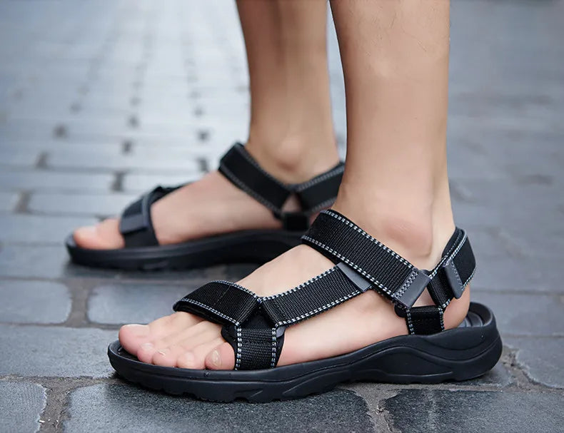 2026 New Men Sandals Non-slip Summer Flip Flops High Quality Outdoor Beach Slippers Casual Shoes Cheap Men's shoes Water Shoes
