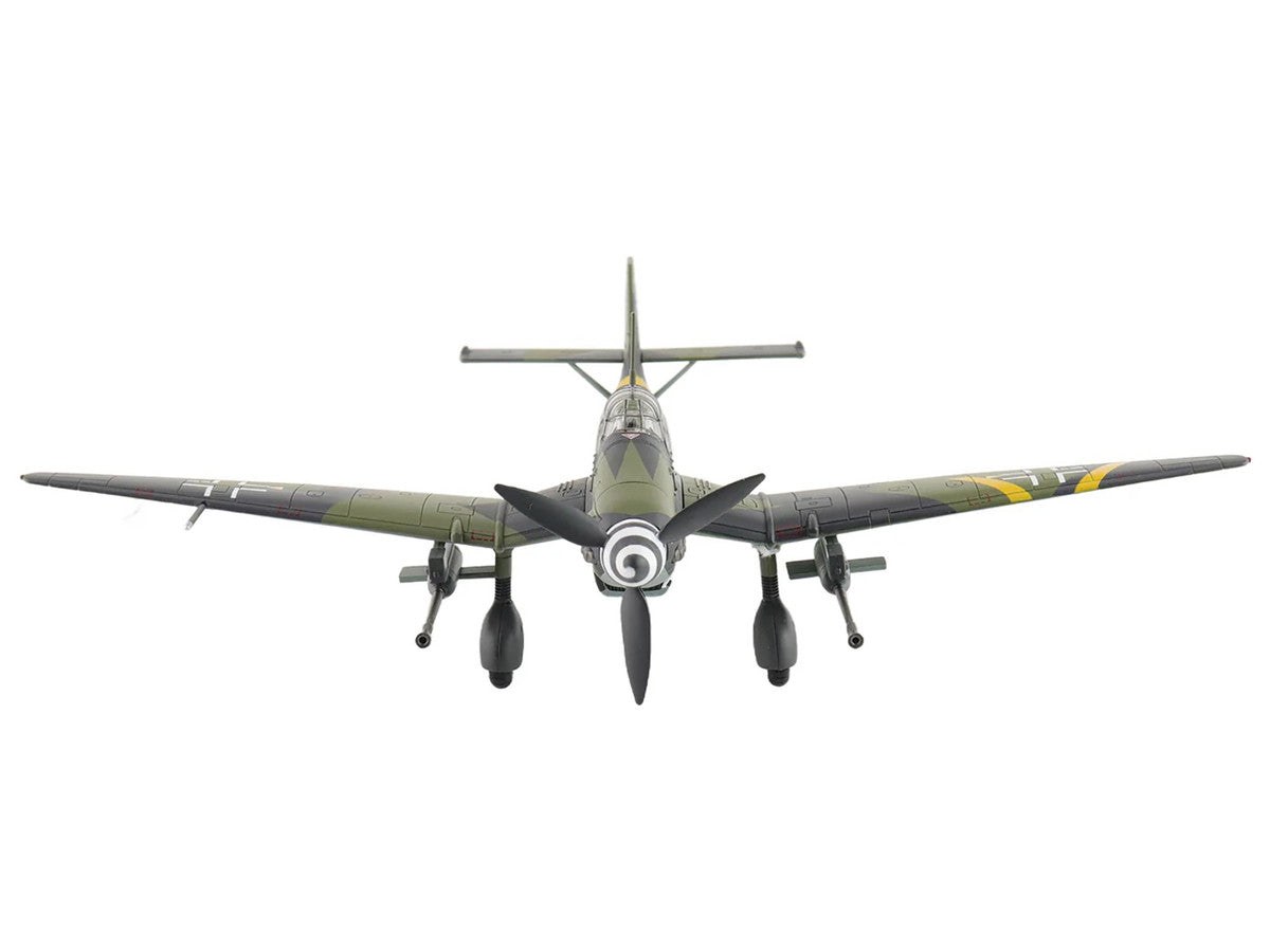 Junkers Ju 87G-2 Stuka Aircraft "WNr. 494193 Tank Buster Stab. SG 2 Slovakia" (1944) German Luftwaffe "Air Power Series" 1/72 Diecast Model by Hobby Master