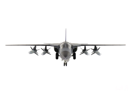 General Dynamics F-111C Pig Aircraft "A8-131 F-111 Operations 30th Anniversary" (2003) Royal Australian Air Force "Air Power Series" 1/72 Diecast Model by Hobby Master