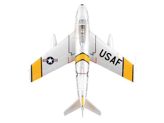 North American F-86E Sabre Fighter Aircraft "51-2752 Colonel George Andrew Davis Jr. 4th FIG 334th FIS" (1952) United States Air Force "Air Power Series" 1/72 Diecast Model by Hobby Master