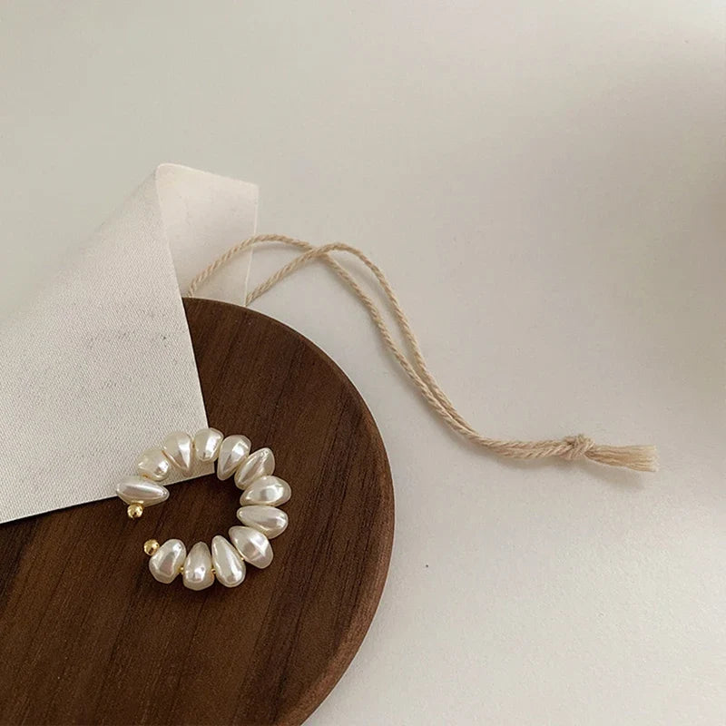 Irregular Pearl Ear Clip Fake Piercing Ear Cuff Artificial Pearls Ear Clips On Earrings Women French Retro Elegant Jewelry Gifts