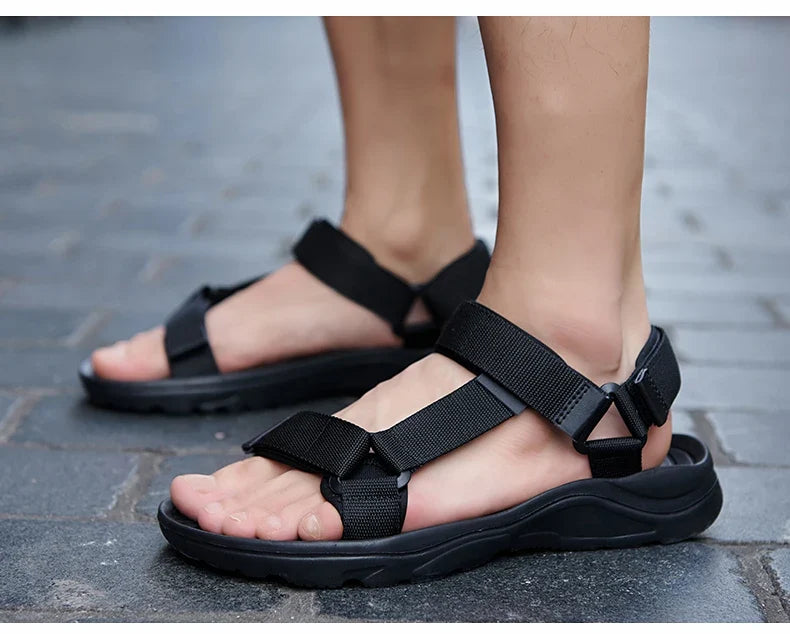 2026 New Men Sandals Non-slip Summer Flip Flops High Quality Outdoor Beach Slippers Casual Shoes Cheap Men's shoes Water Shoes