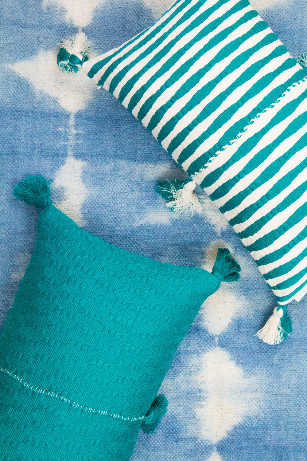 Antigua Pillow - Jade Solid