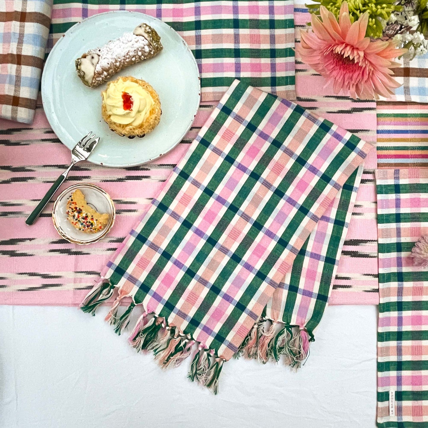 Xela Light Pink Jaspe Table Runner