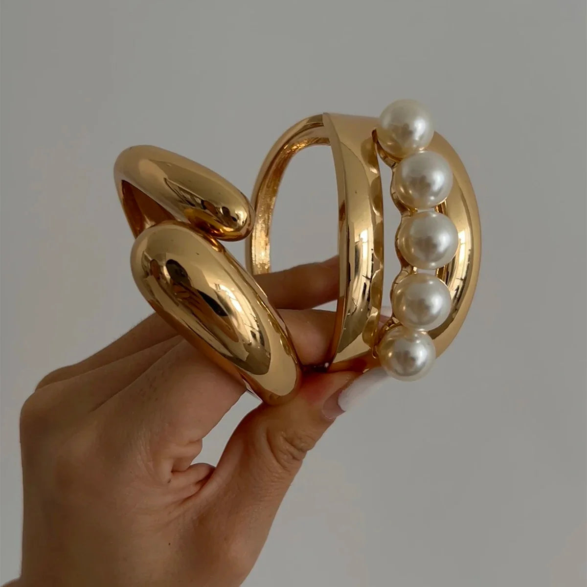 SHIXIN Design Geometric Water Drop Gold Color Wide Spring Bangles for Women Elegant Imitation Pearl Cuff Bracelets New Jewelry