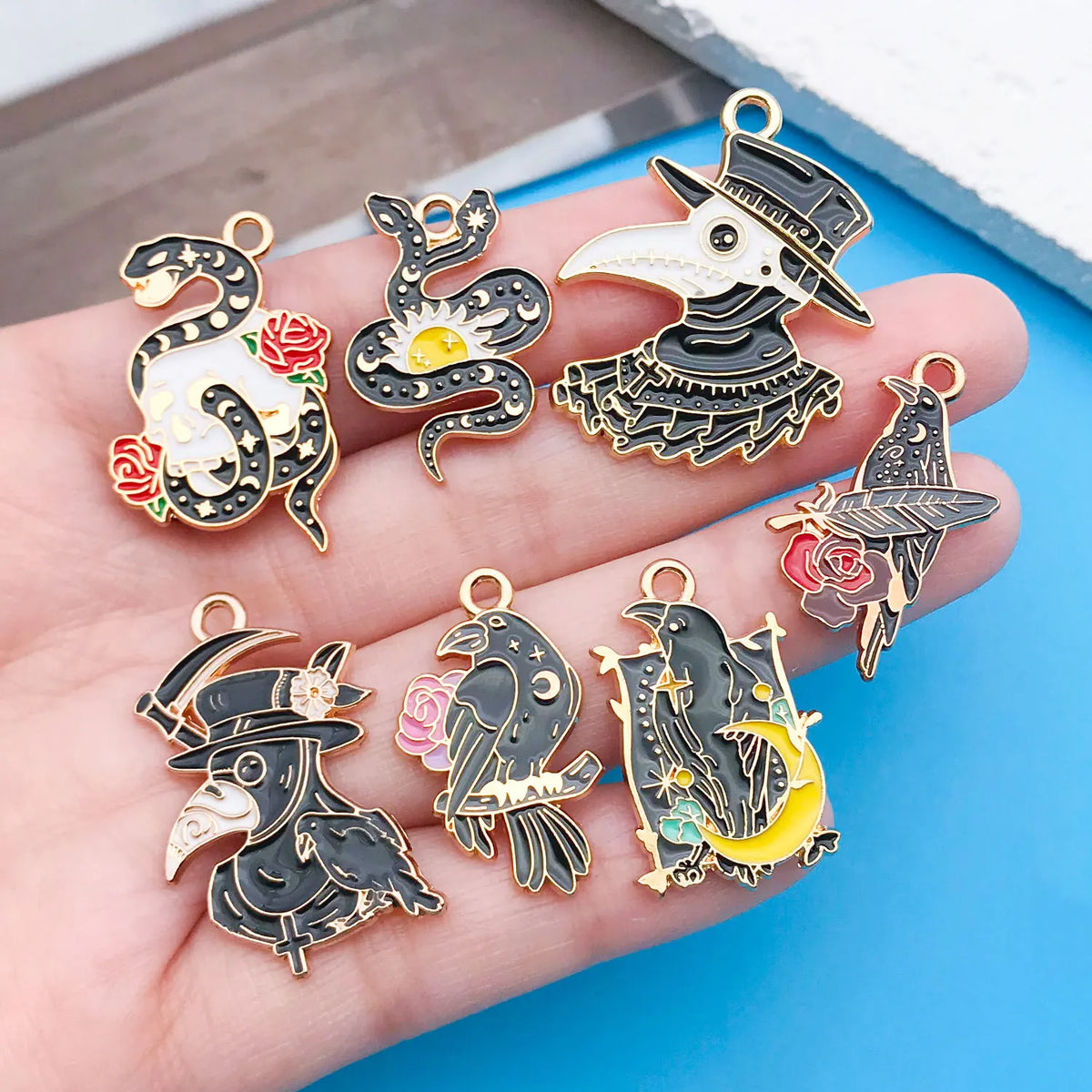 Mix 10/20 pcs of Alloy Enamel Halloween Charms Pendants, Suitable for DIY Necklace, Earring, Keychain Jewelry Making Accessory.