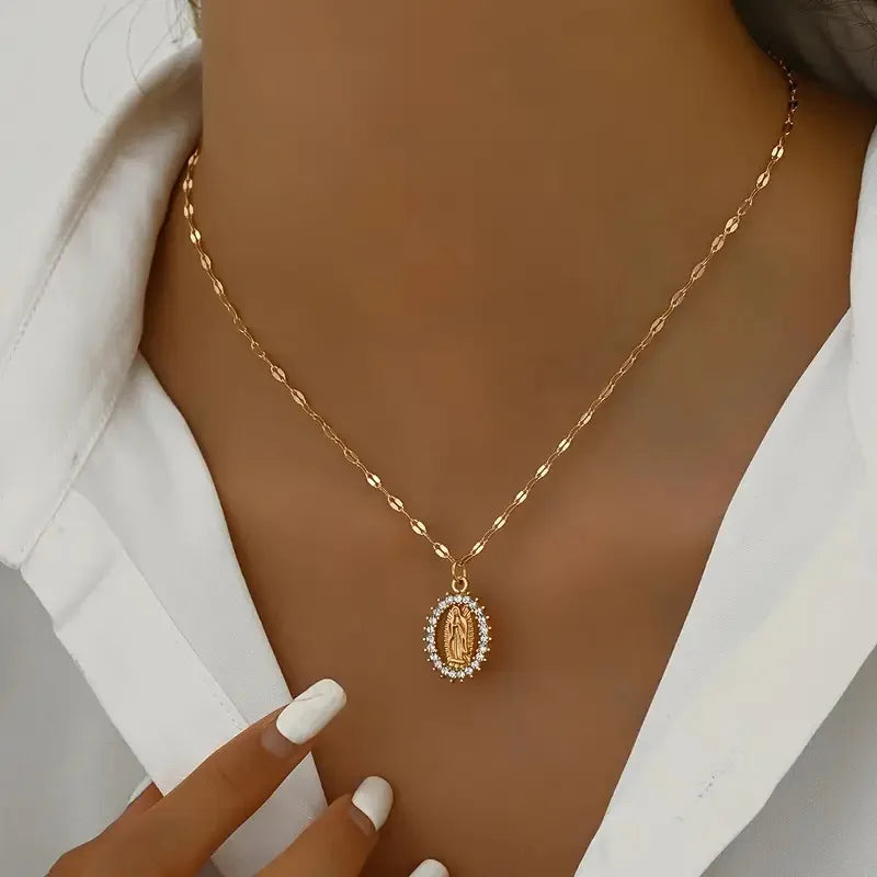 Oval round plaque inlaid with zircon religious pendant for women's party stainless steel Virgin Mary jewelry gift necklace