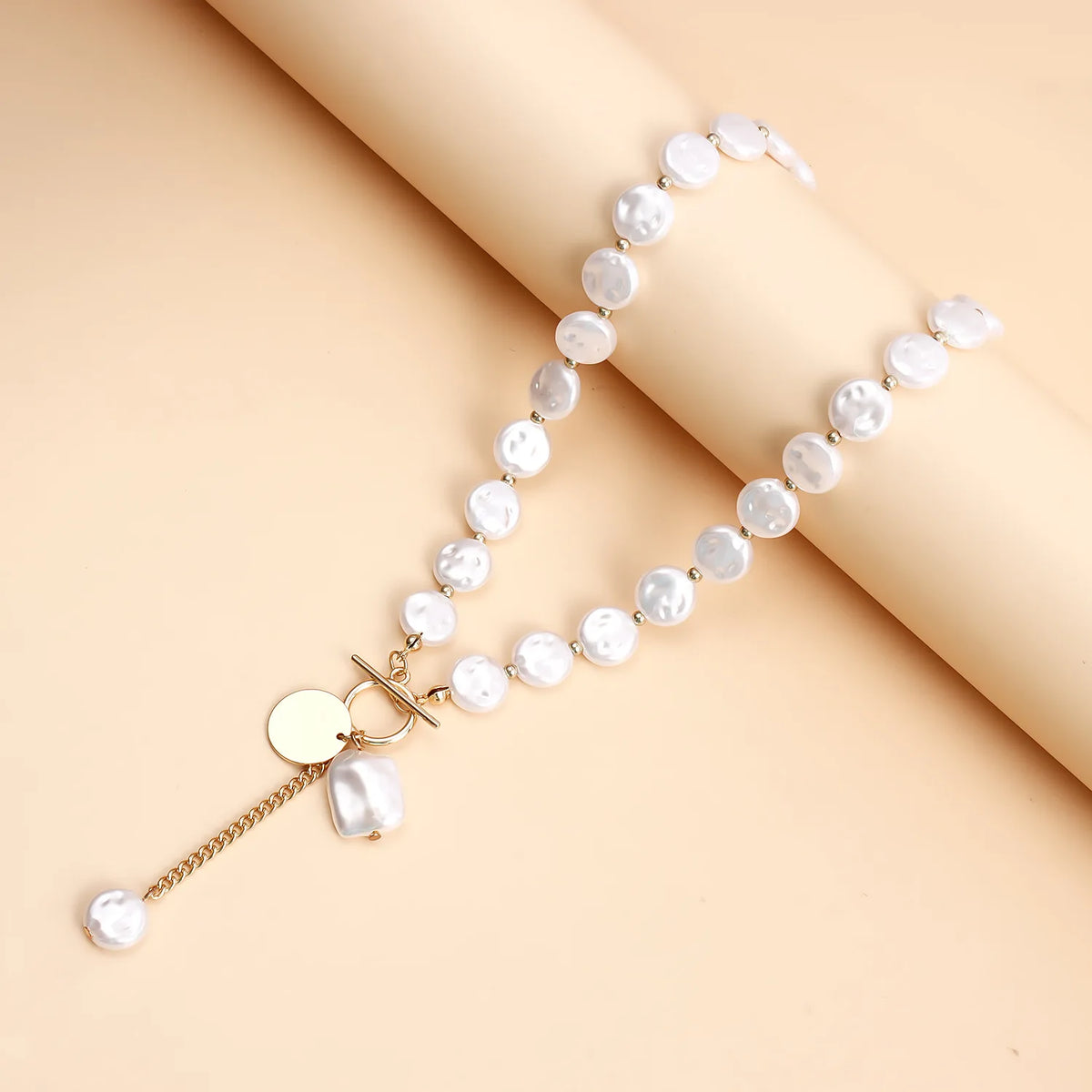 Kpop Imitation Pearl Beaded Pendant Necklace Moon Metal Link Splicing Choker for Women Ladies Jewelry Wedding
