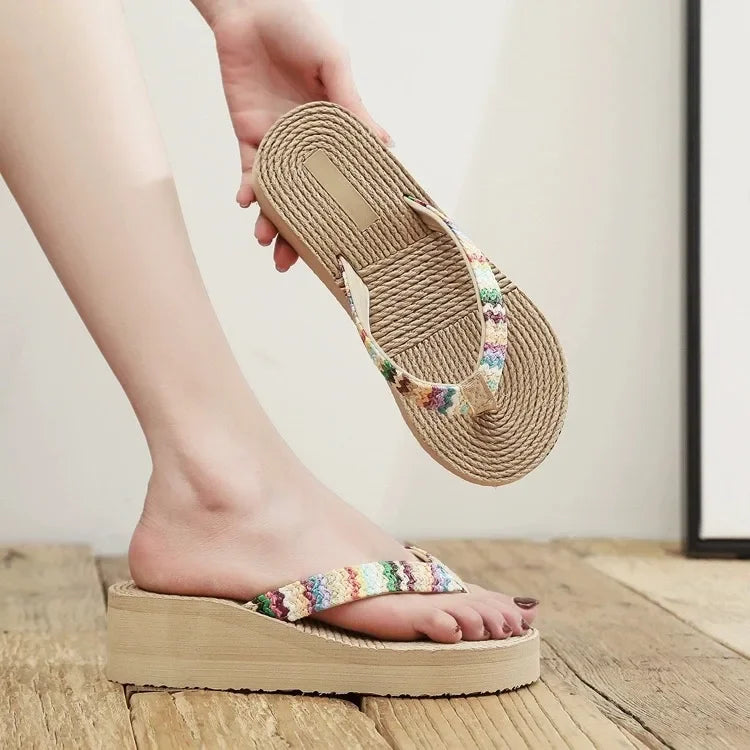 Women's Fashion Trend, Anti Slip, Wear-resistant, Comfortable Soft Bottom, Ethnic Style Flat Heel Flip Flops